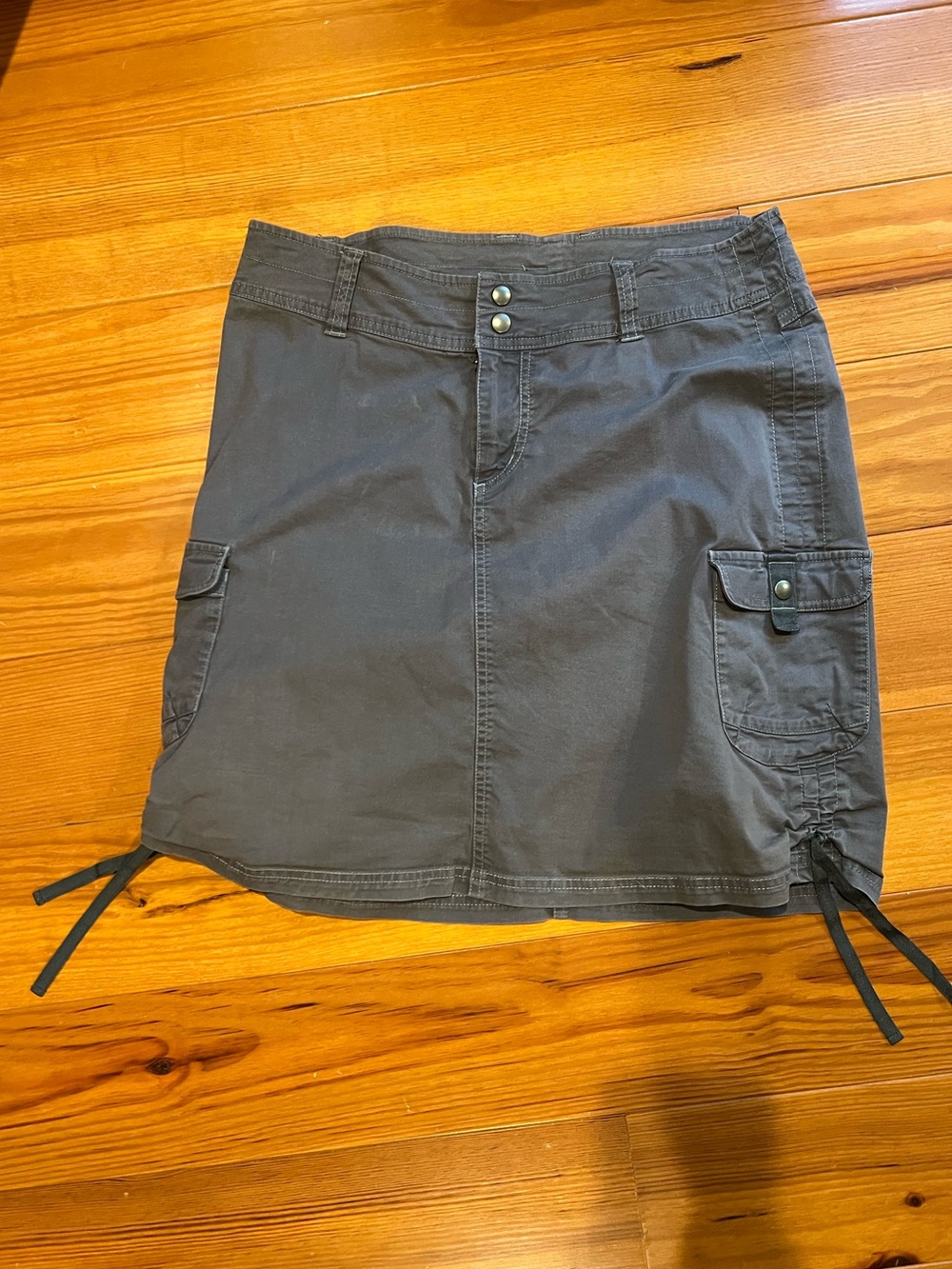 Kuhl Charcoal Gray Cargo Skort with Side Ties
